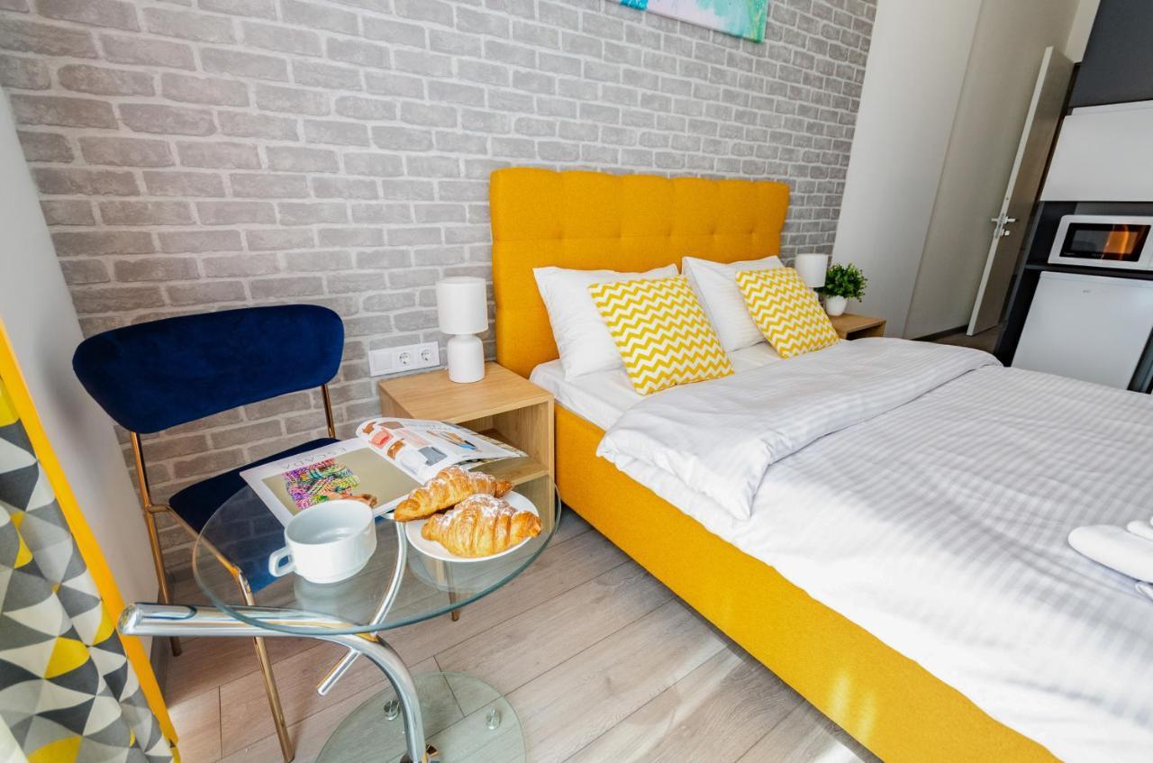 View Smart Apartment Kvartet Railway Station 4D Kyiv Exterior foto