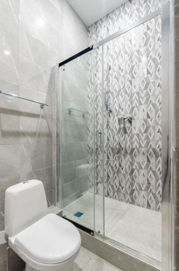 View Smart Apartment Kvartet Railway Station 4D Kyiv Exterior foto